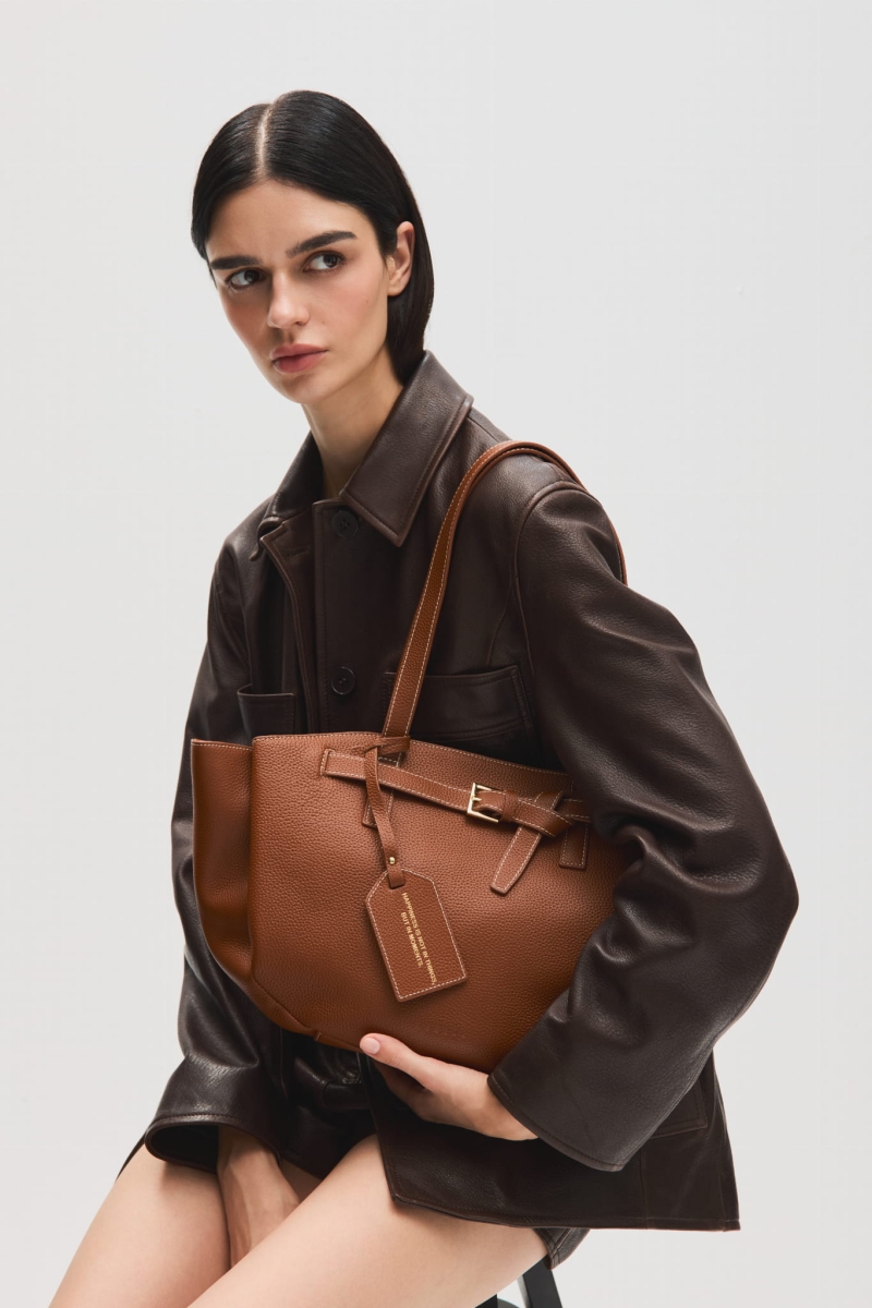 DON'T SLEEP IN NEW YORK WOOD BROWN (1).jpg
