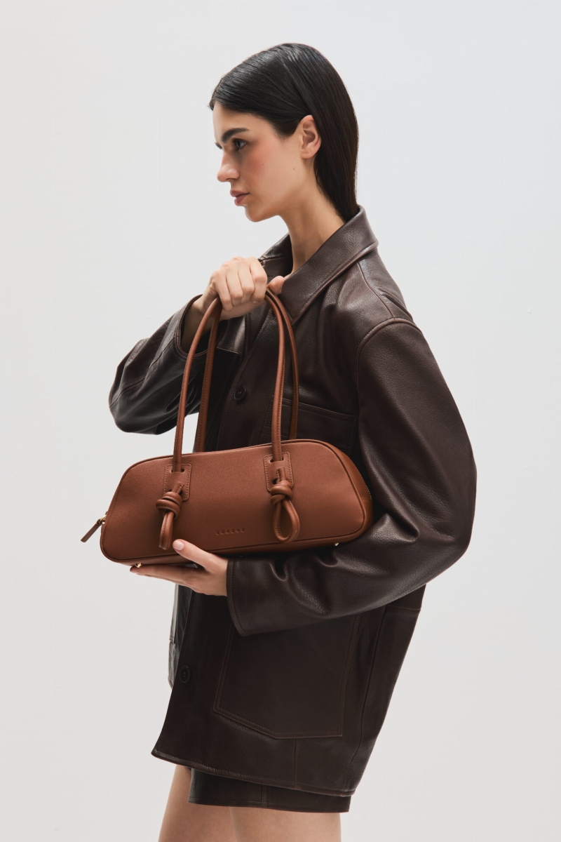 LOST IN AMSTERDAM TAUPE BROWN (1).jpg