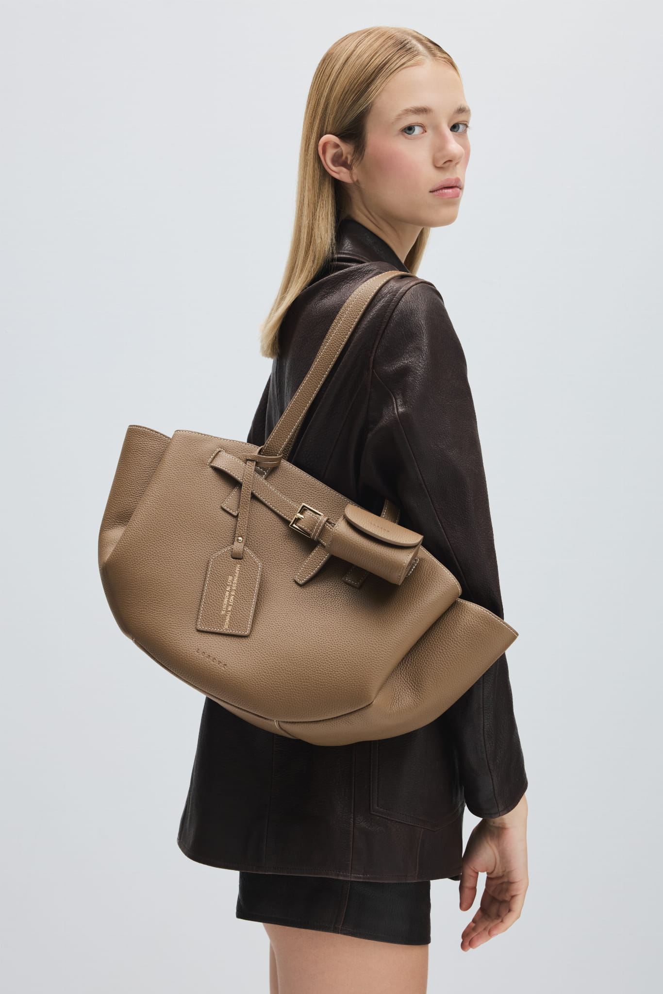 DON'T SLEEP IN NEW YORK WARM CAMEL