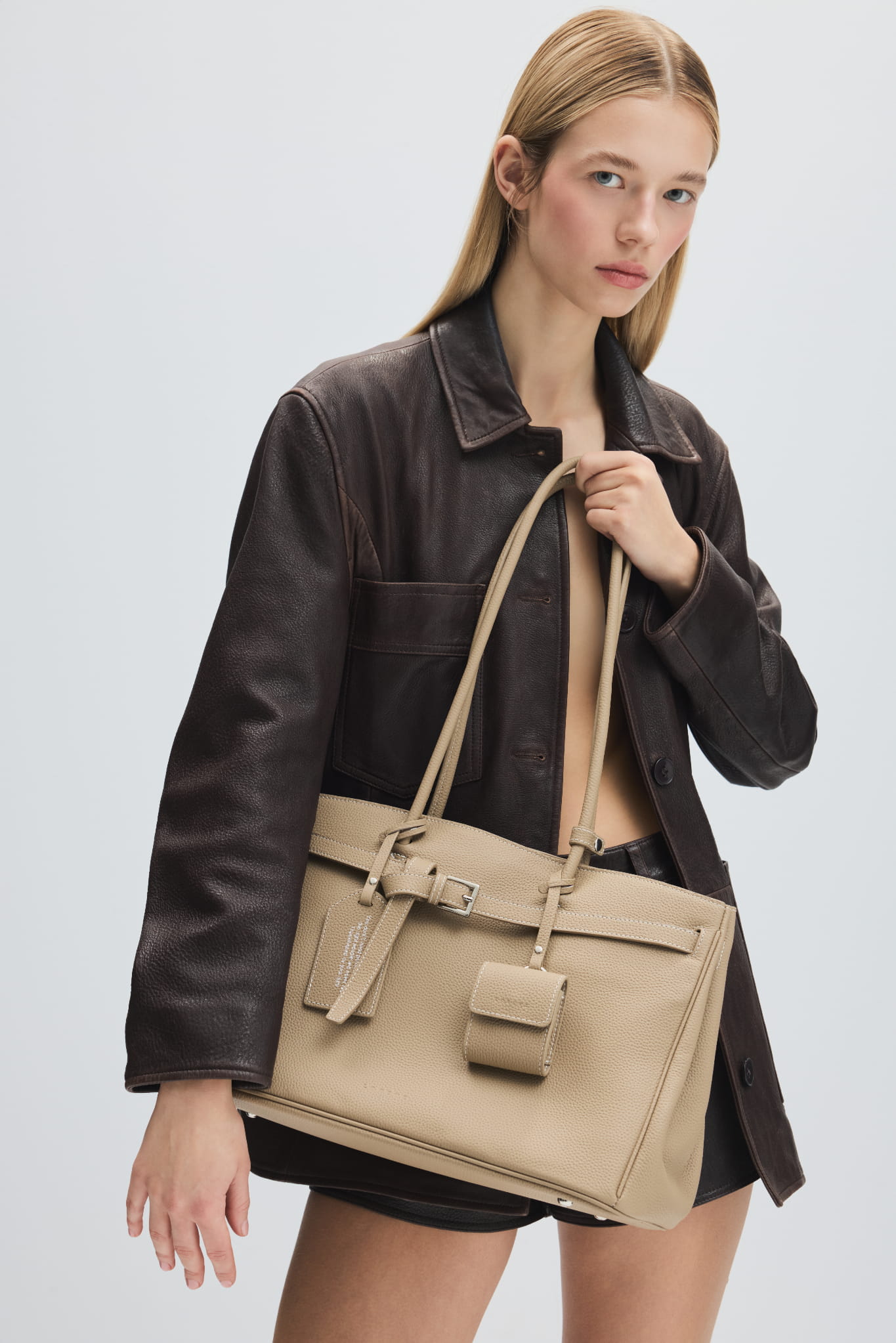 It Girl in Los Angeles Light Grey