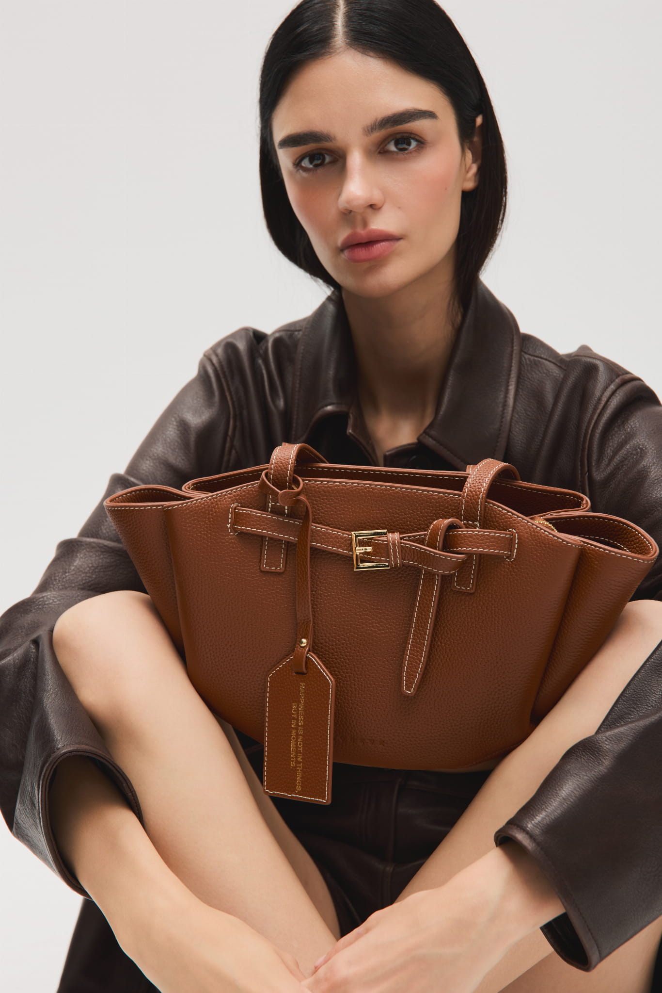 DON'T SLEEP IN NEW YORK WOOD BROWN MINI  (2).jpg