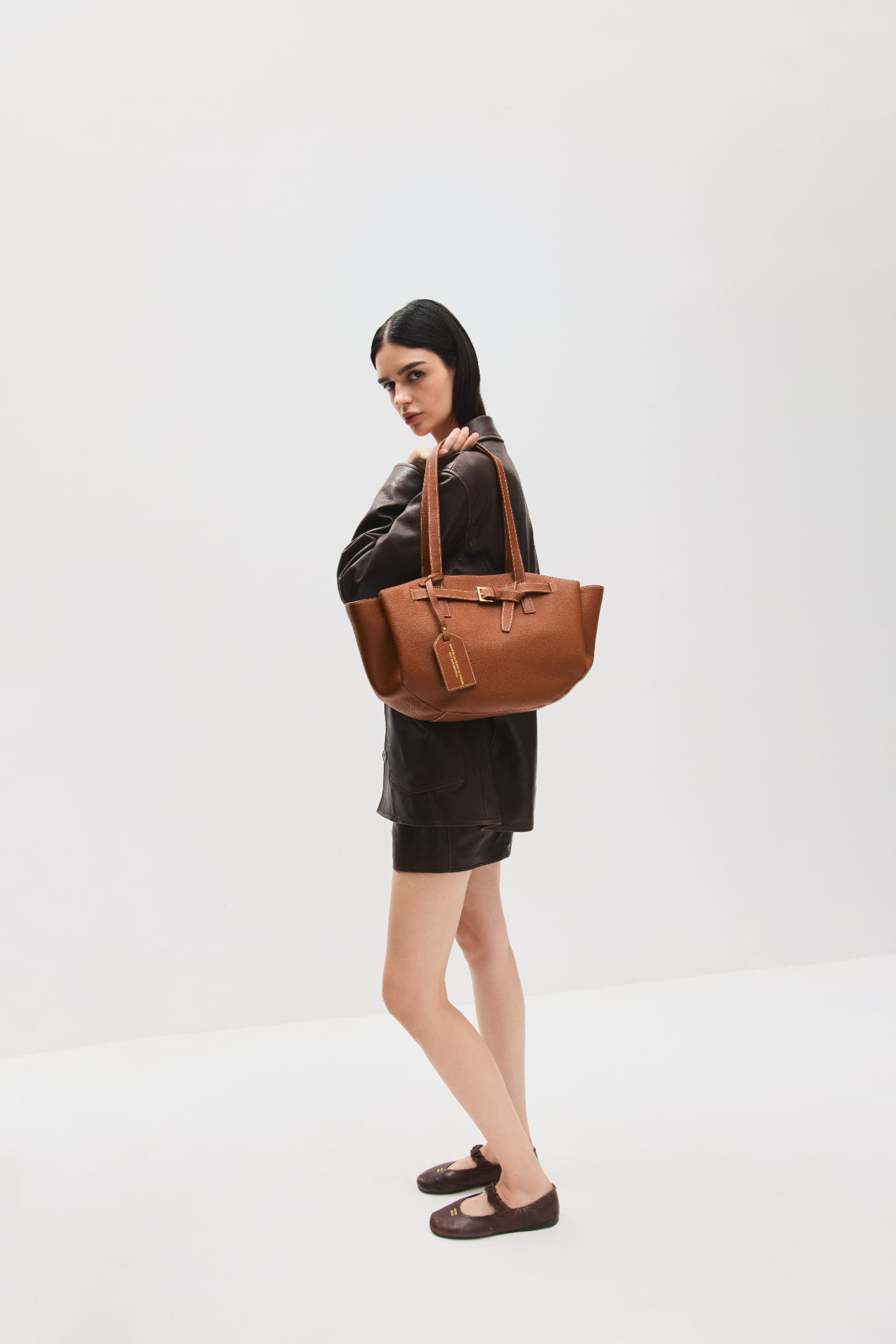 DON'T SLEEP IN NEW YORK WOOD BROWN (3).jpg