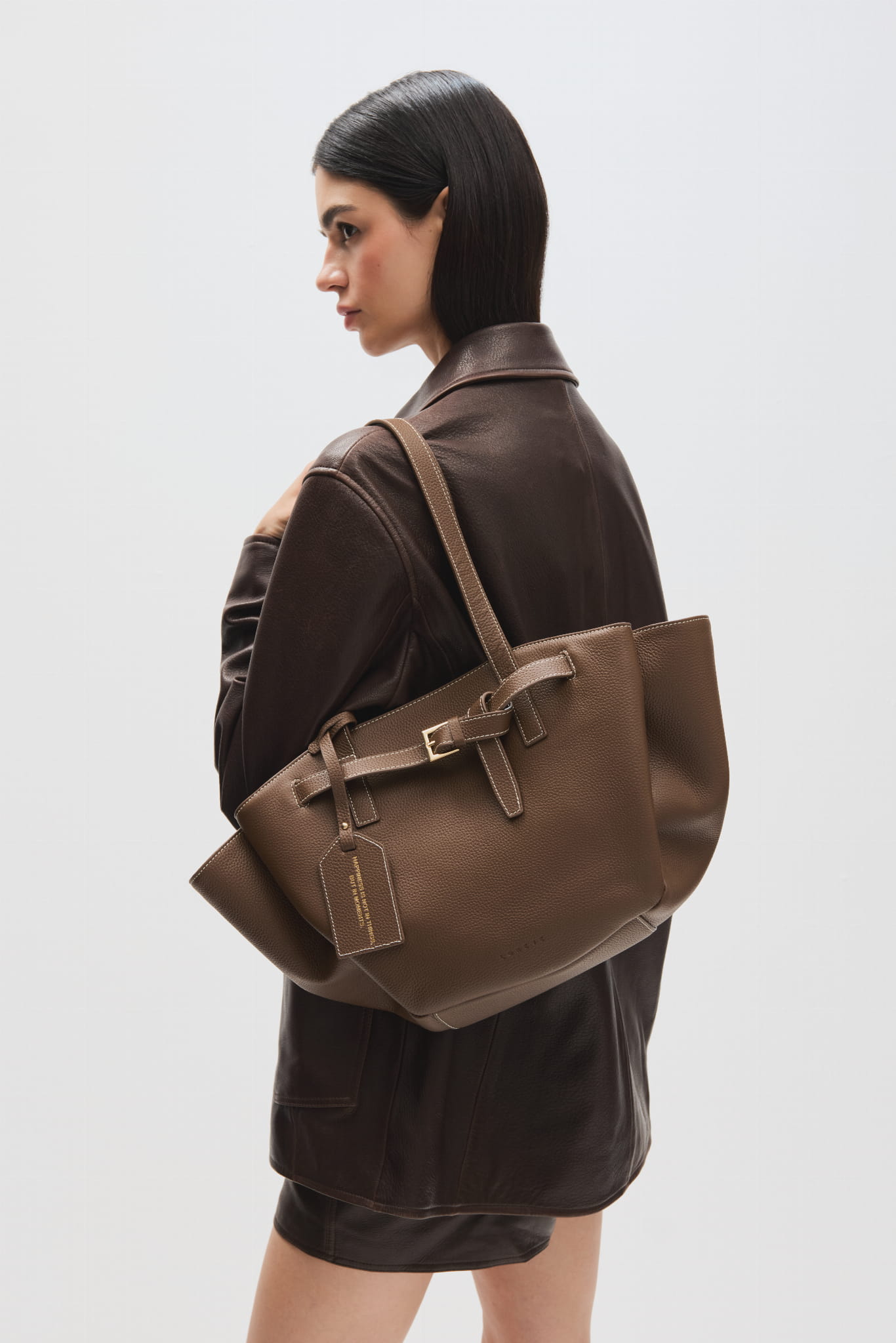 DON'T SLEEP IN NEW YORK MILUO BROWN (2).jpg